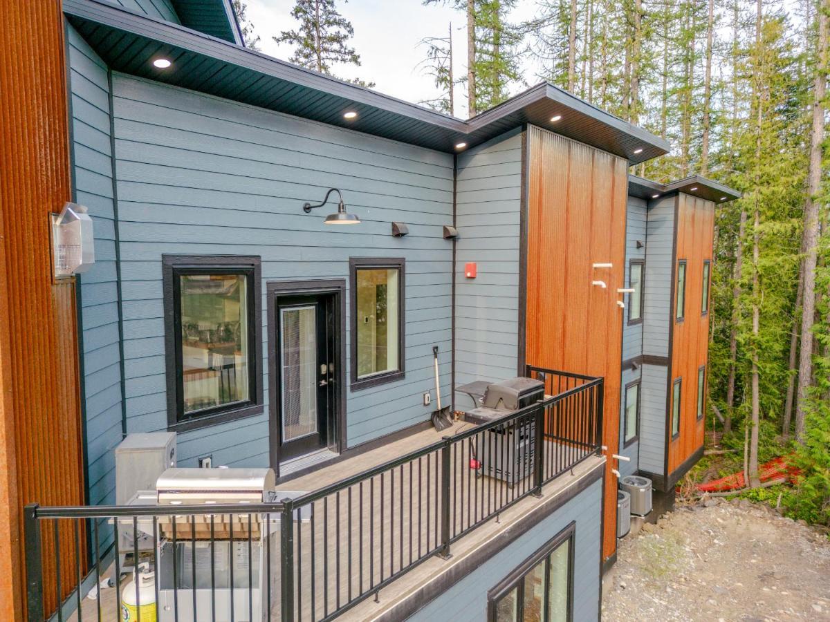 Ski In Ski Out With Huge Game Room And Hot Tub Fernie Exterior photo