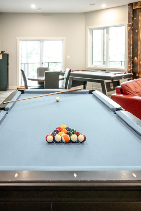 Ski In Ski Out With Huge Game Room And Hot Tub Fernie Exterior photo